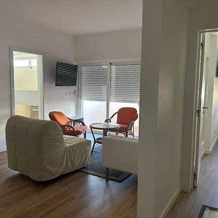 Cozy 2bdr Flat In By Lovelystay Διαμέρισμα Armação de Pêra