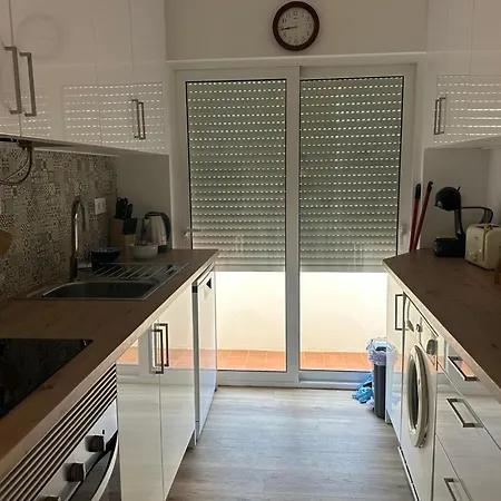 Cozy 2bdr Flat In By Lovelystay Διαμέρισμα Armação de Pêra
