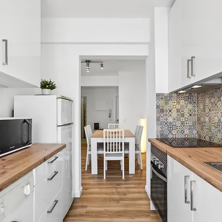 Cozy 2bdr Flat In By Lovelystay Διαμέρισμα *