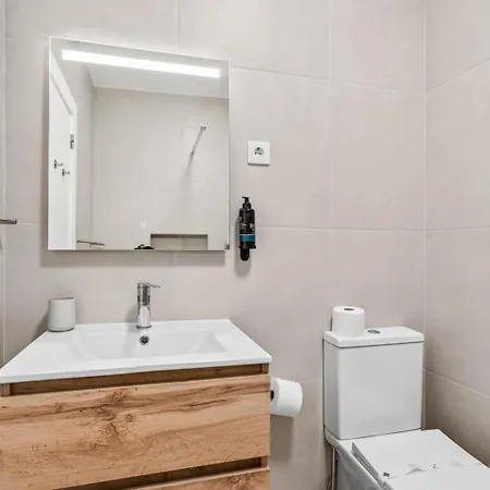 Cozy 2bdr Flat In By Lovelystay Διαμέρισμα Armação de Pêra