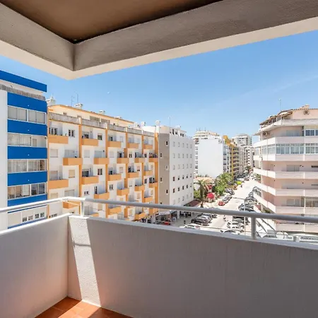 Cozy 2bdr Flat In By Lovelystay Armação de Pêra
